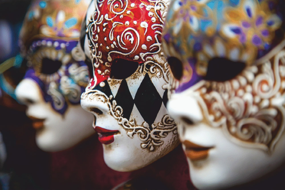 Роспись фигурок из шар-папье