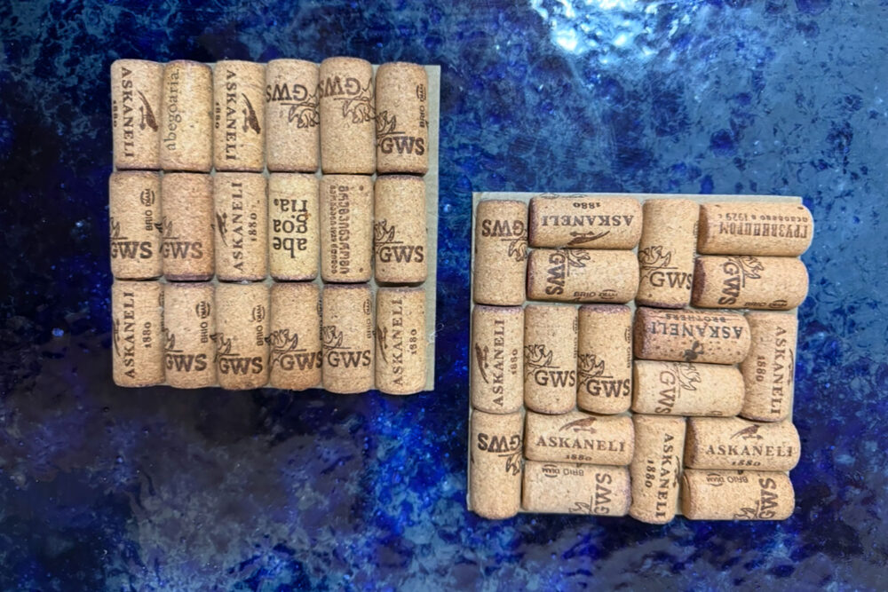 Подставка под горячее из винных пробок